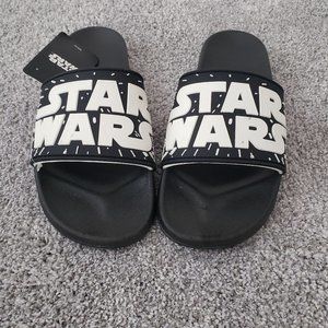 NEW Bioworld Star Wars Unisex Size MD (7-8) Sandals Flip Flops Black